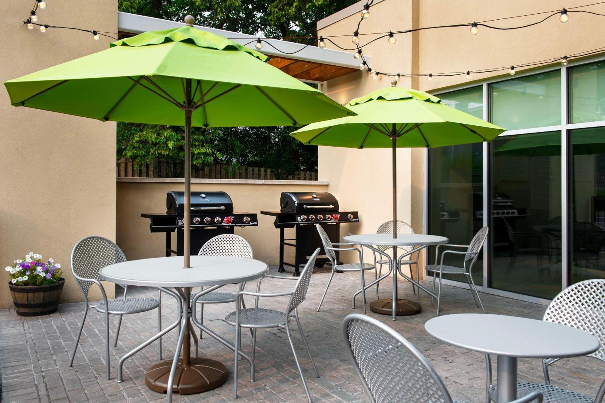 Home2 Suites By Hilton Lexington University / Medical Center Exterior photo